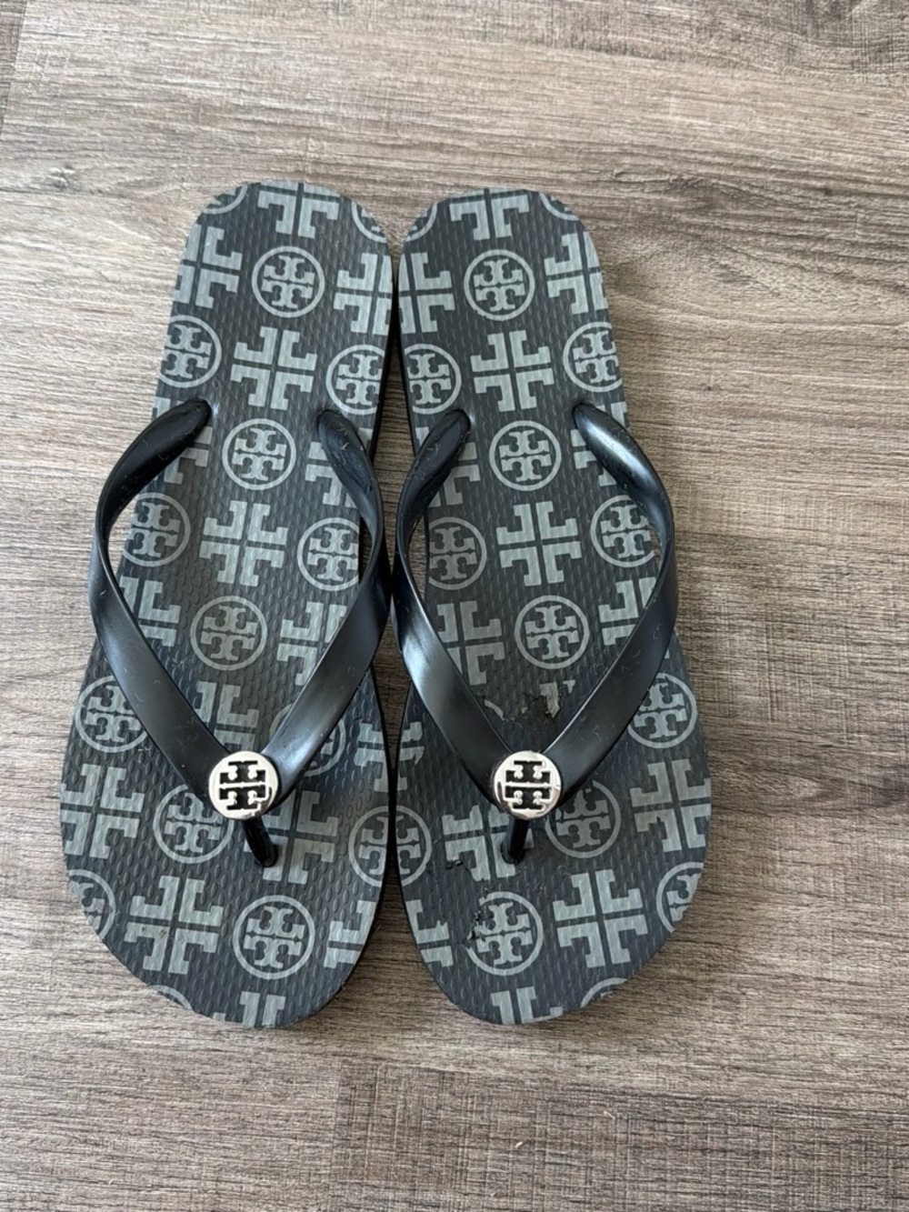 Tory Burch Black Logo Pattern Flip Flops